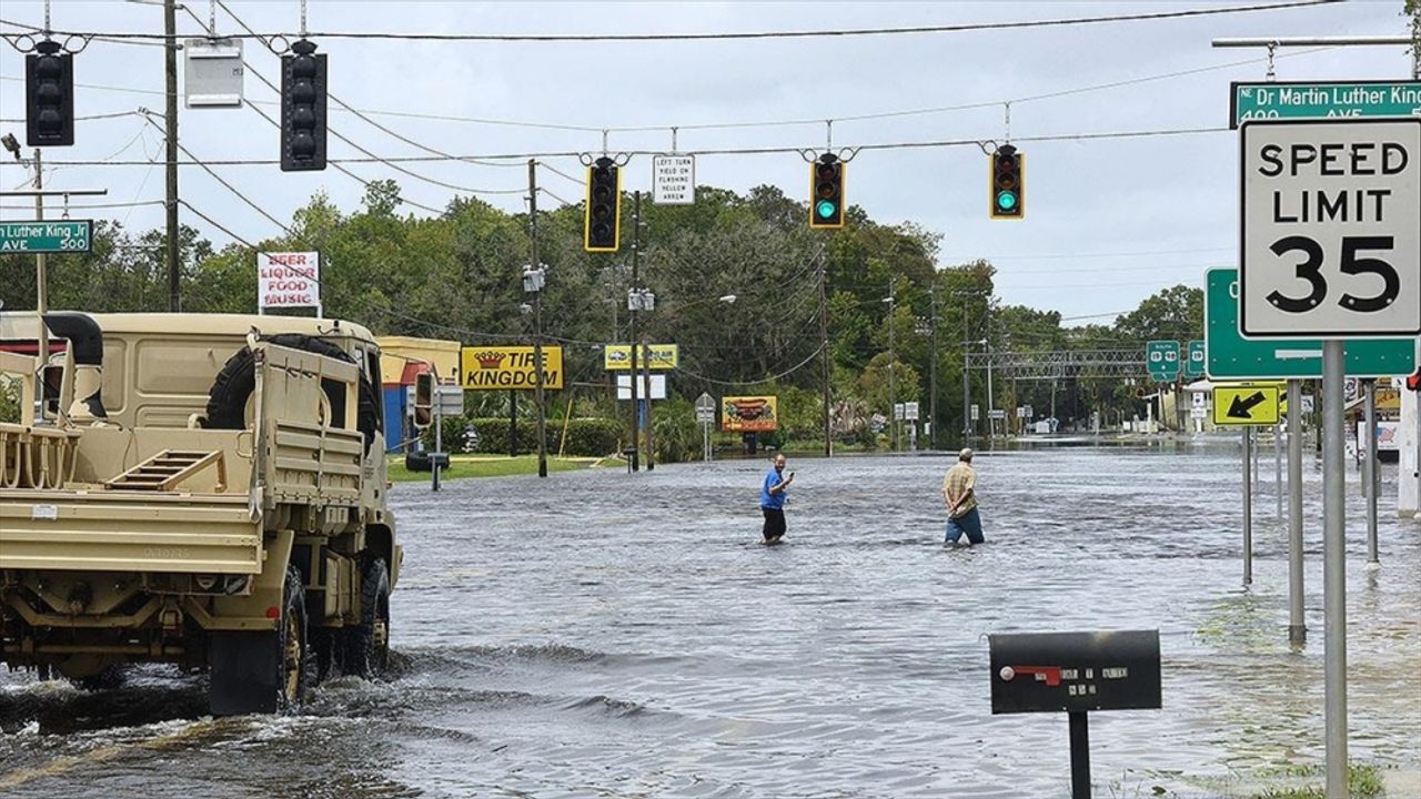Florida'yı vuran Idalia Tropik Fırtınası nedeniyle 2 kişi öldü