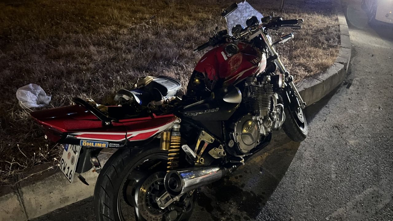 Sinop'ta kaldırıma çarpan motosikletin yabancı uyruklu sürücüsü öldü
