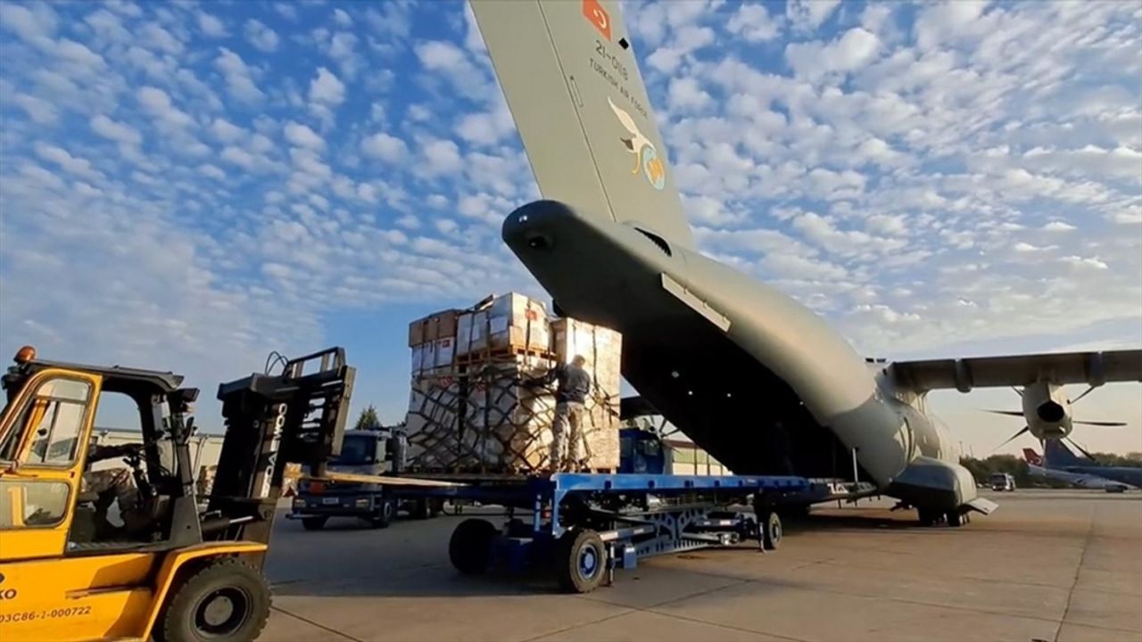 Gazze'ye askeri uçakla sağlık malzemeleri gönderilecek