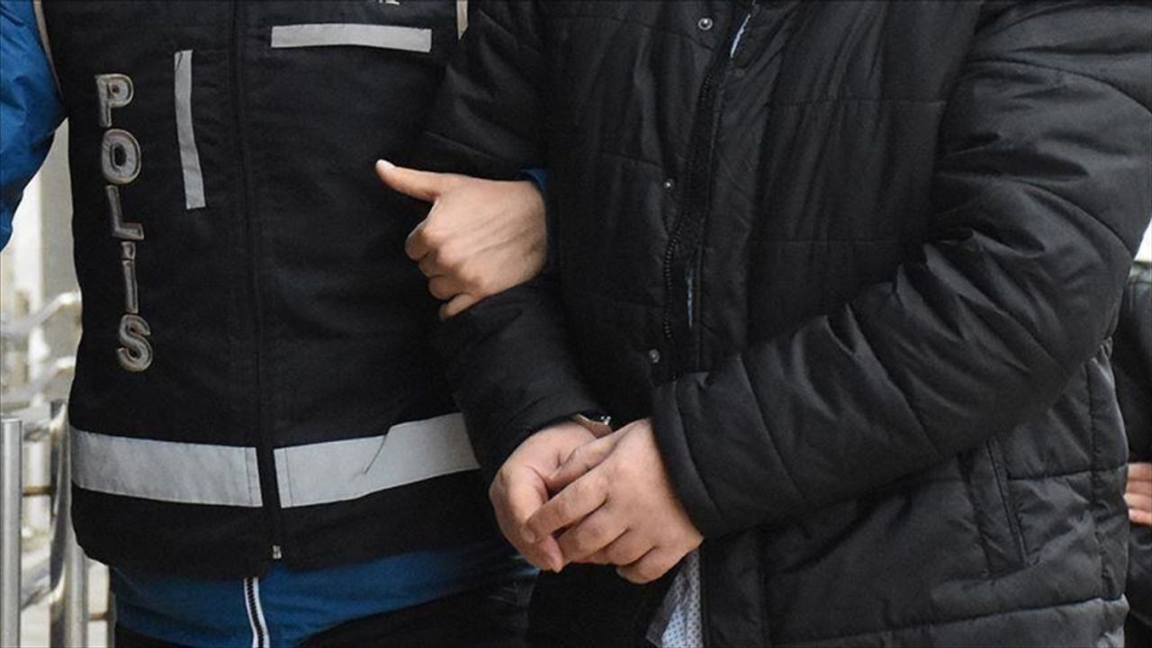 İstanbul'da FETÖ operasyonunda 21 şüpheli yakalandı