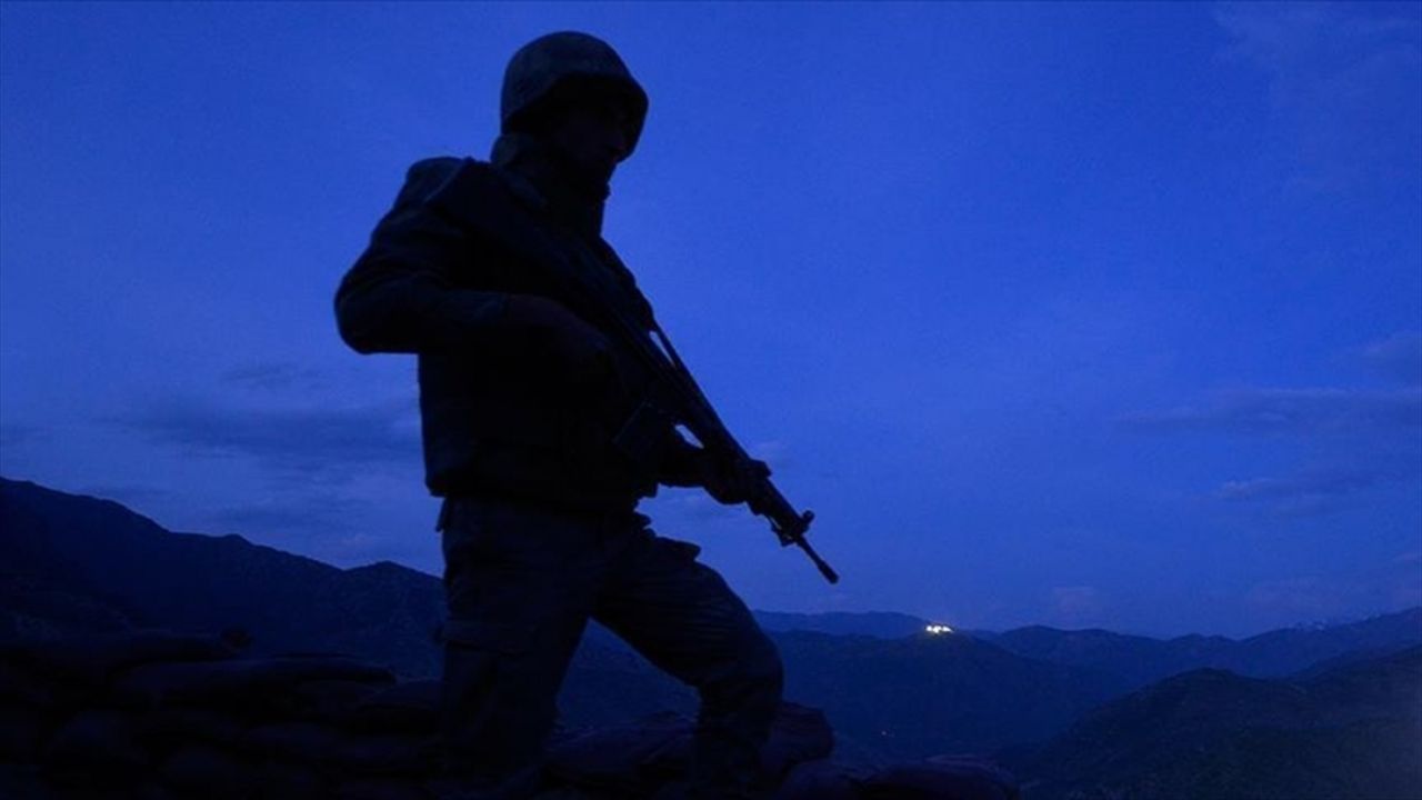Barınma Kampından Kaçan 2 PKK'lı Terörist Teslim Oldu