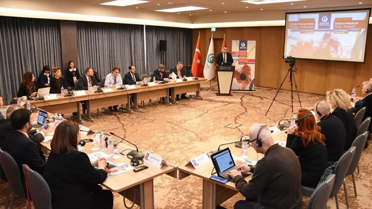 Tiran'da "Arnavutluk-Türkiye Medya Forumu" Düzenlendi