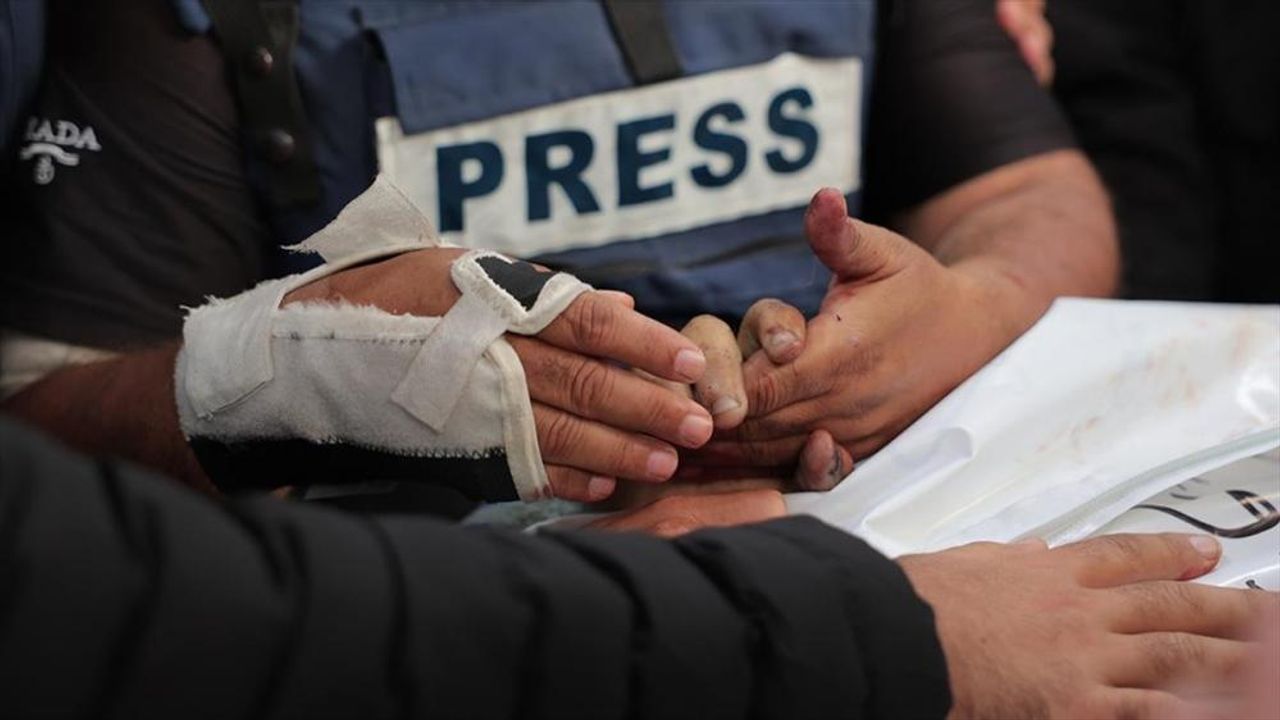 İsrail Gazze Şeridi'ndeki Gazetecilerin Yüzde 10'unu Öldürdü