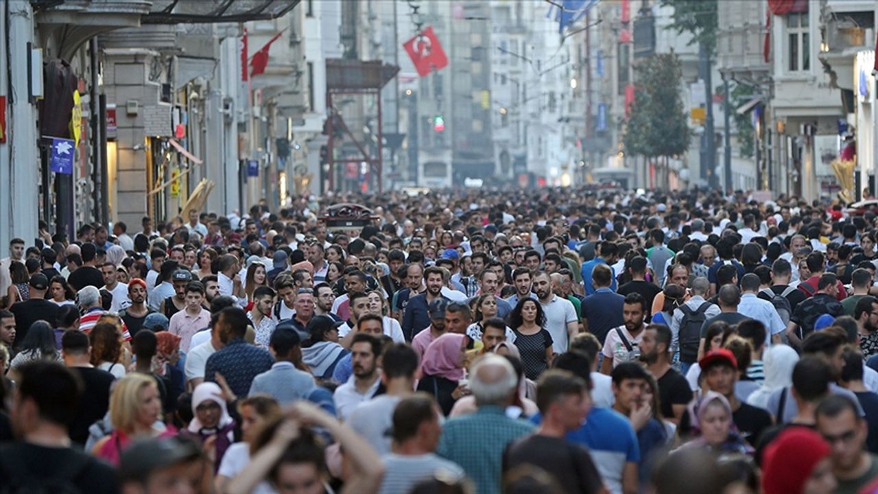 Türkiye Nüfusu 85 Milyon 372 Bini Geçti