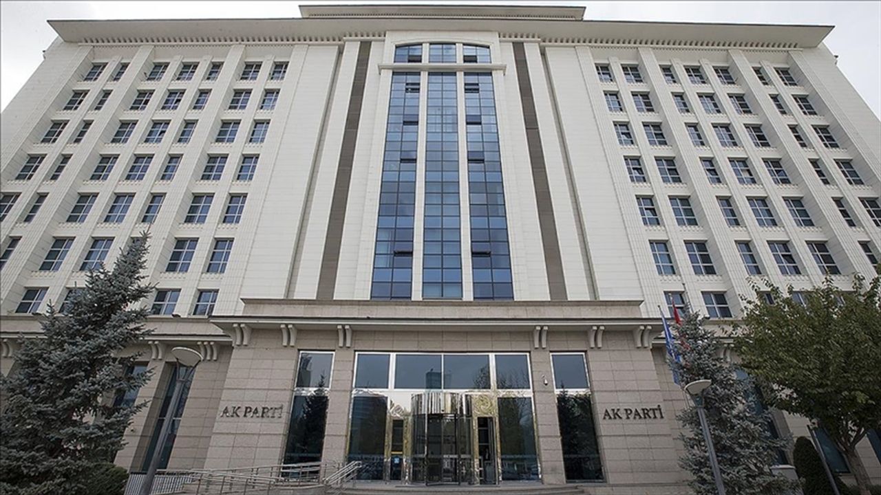 AK Parti'nin "Yeni Anayasa Çalıştayı"nın İlki Yarın Yapılacak