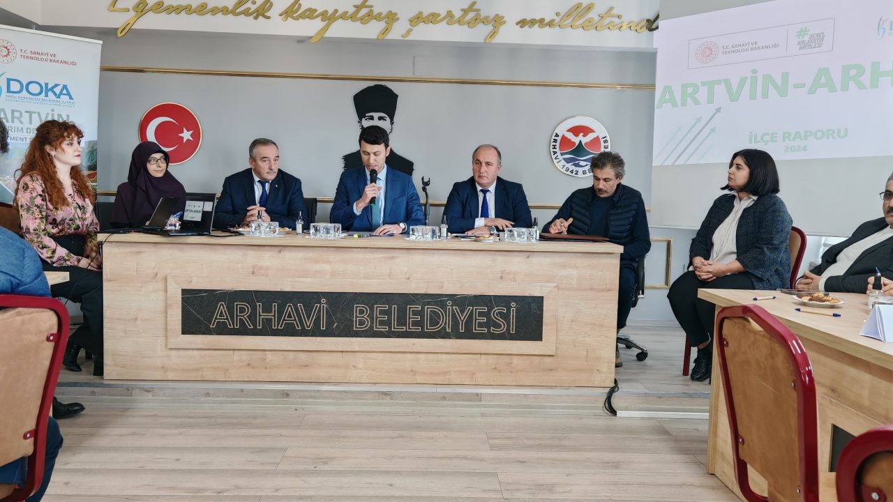 Arhavi’de "Tarım Turizm ve Sanayi Çalıştayı" Gerçekleştirildi