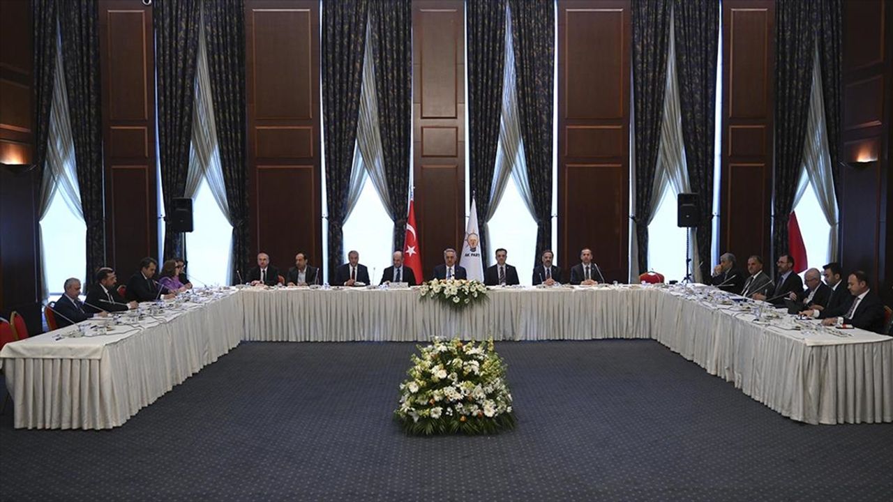 AK Parti'den "Yeni Anayasa Çalıştayı"na İlişkin Açıklama