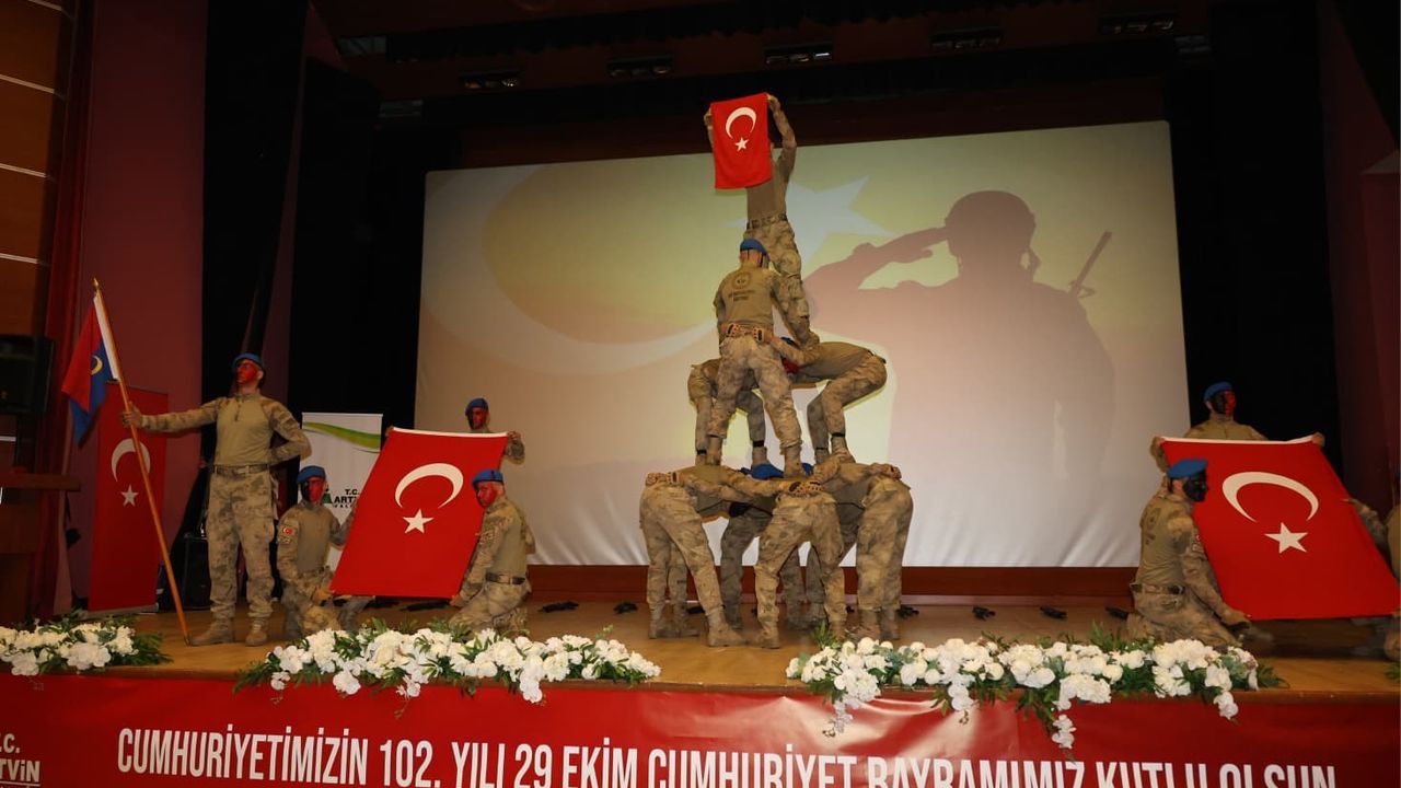 Artvin’de Cumhuriyet Bayramı Coşkusu