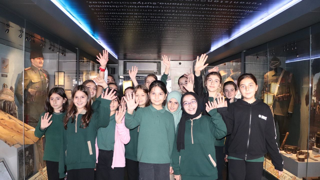 Gezici Müze İlk Gününde Yoğun İlgi Gördü