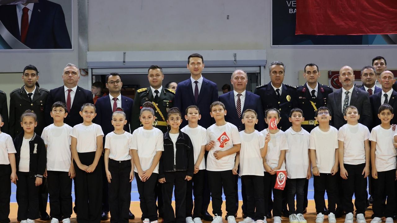 Cumhuriyetin 102. Yılı Arhavi’de Coşkuyla Kutlandı