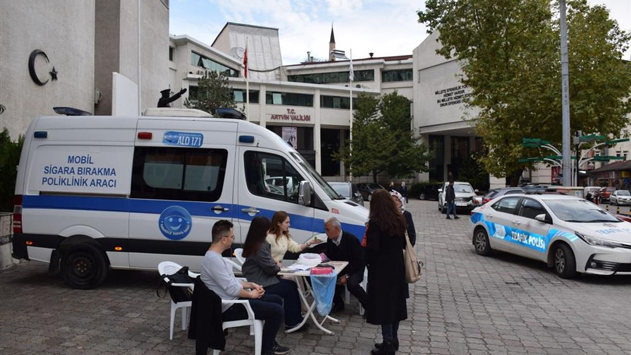 Halk Sağlığı İçin Mobil Sigara Bırakma Aracı Sahada