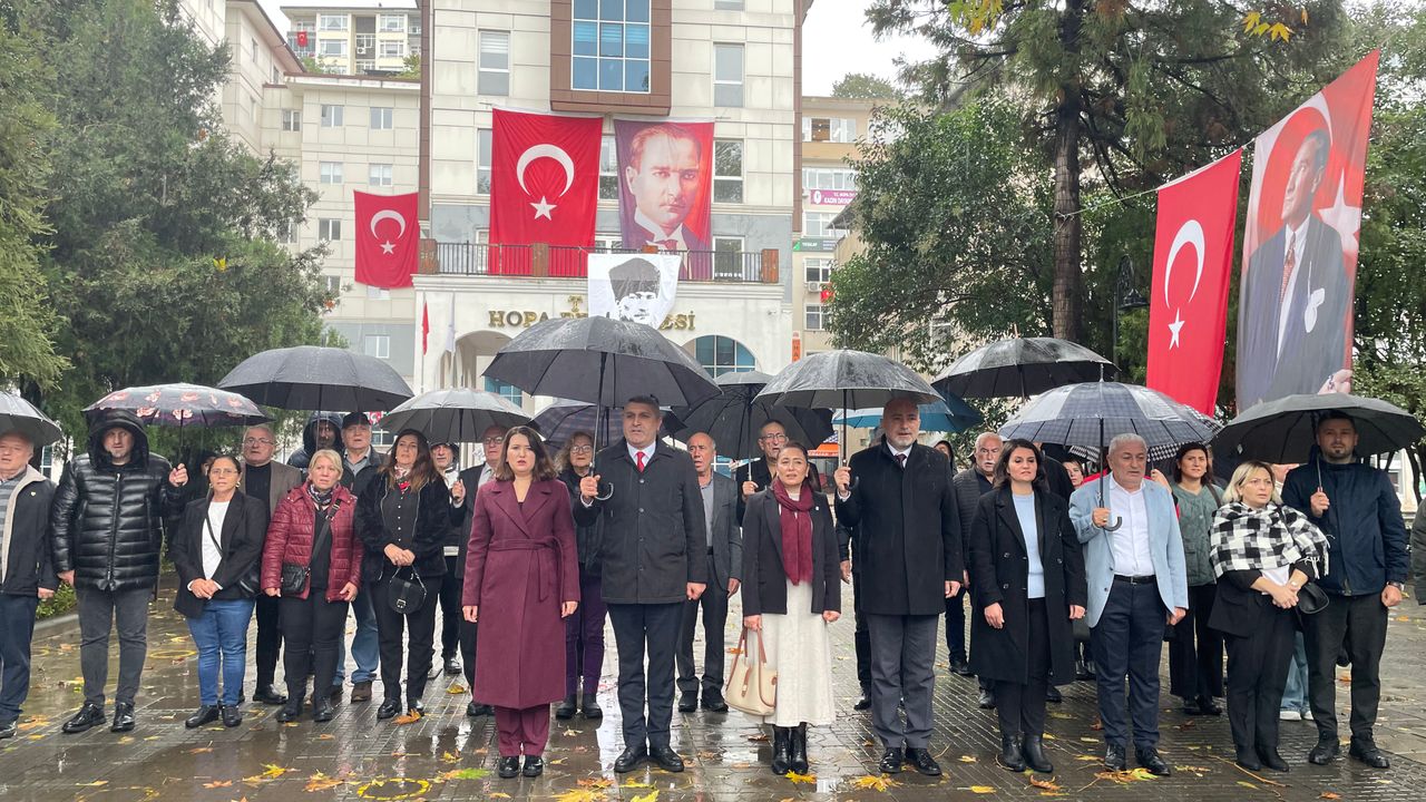 CHP Hopa’dan 29 Ekim’de Atatürk Anıtı’na Çelenk