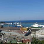 Dron saldırısına uğrayan Ro-Ro gemisi Trabzon Limanı'na demirledi