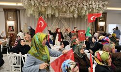 AK Parti'li Karaaslan, Samsun'da kadın seçmenlerle bir araya geldi: