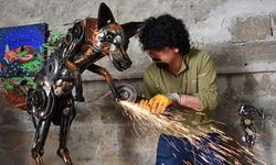 Atık metalden hayvan heykelleri yaptı