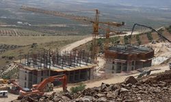 Kilis'te depremzedeler için yapılan kalıcı konutların inşası sürüyor