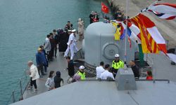 TCG Karadeniz Ereğli gemisi, İnebolu Limanı'nda halkın ziyaretine açıldı