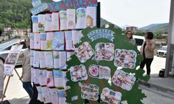 Borçka Atatürk Ortaokulu kitap tanıtımı ve imza günü etkinliği