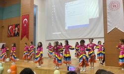 Karadeniz Bakır İlkokulu 1-A sınıfı okuma bayramı yaptı