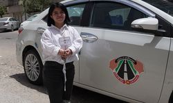 "Cüce" kız 5 yıllık mücadelenin ardından ehliyet alabildi