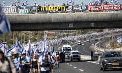 Binlerce kişi Tel Aviv'den Batı Kudüs'e yürüyor