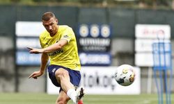 Edin Dzeko, takımla ilk antrenmanına çıktı