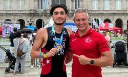 Milli triatlon sporcusu Uğurcan Özer, İspanya'da üçüncü oldu