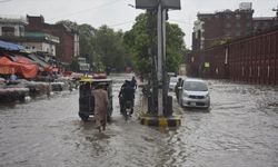 Muson yağmurları nedeniyle ölenlerin sayısı 169'a çıktı
