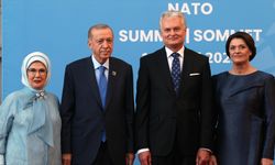 NATO liderleri ve eşleri akşam yemeğinde bir araya geldi