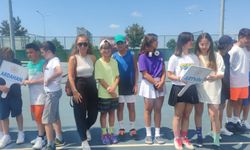 Tenis erkek takımı grup birincisi oldu