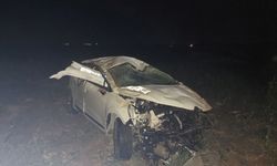 Şarampole devrilen otomobilin sürücüsü yaralandı