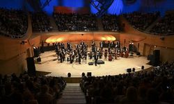 Cumhurbaşkanlığı Senfoni Orkestrası ile Neşet Ertaş Türküleri Konseri düzenlendi