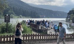 Günübirlik tatilciler hafta sonu Gölcük Tabiat Parkı'nda yoğunluk oluşturdu