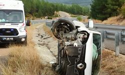Karabük'te devrilen otomobildeki 3'ü çocuk 6 kişi yaralandı