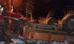 Çorum'da devrilen traktörün römorkunun altında kalan kişi yaralandı