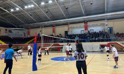 Cumhuriyet Kupası Voleybol Turnuvası başladı