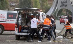 İsrail askerlerinin Batı Şeria'da açtığı ateş sonucu ölen Filistinlilerin sayısı 6'ya yükseldi