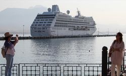 Kruvaziyer "Sirena" Alanya Limanı'na demirledi