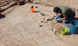 Perre Antik Kenti'nde bulunan 1800 yıllık taban mozaikleri koruma altına alınıyor