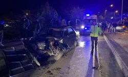 İki otomobilin çarpıştığı kazada 11 kişi yaralandı