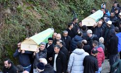 Kazada Ölen 2 Kişinin Cenazesi Defnedildi