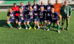 Veteran futbolu: dostluk kardeşliktir