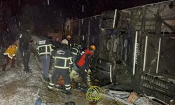 Yolcu Otobüsünün Devrildiği Kazada 4 Kişi Öldü