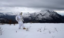 JÖH Birlikleri, 2 Metre Karda Kış Operasyonlarını Sürdürüyor
