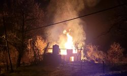 Evinde Yangın Çıkan Şehit Annesi Yaralandı