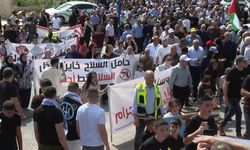 İsrail İşgaline Karşı "Toprak Günü" Yürüyüşü Düzenledi