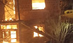 İki Katlı Evde Çıkan Yangın Söndürüldü
