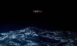 Düzensiz Göçmen Taşıyan Tekne Battı: 51 Kişi Kayıp