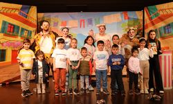 Akçaabat Çocuk Tiyatroları Şenliği Sürüyor