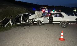 İki Otomobilin Çarpıştığı Kazada 4 Kişi Yaralandı